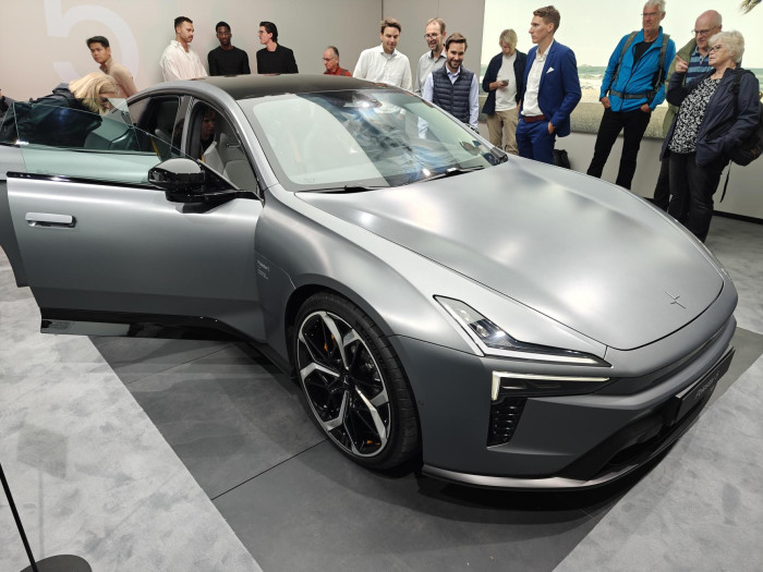 Der Polestar 5 ist eine sportliche Limousine. (Bild: Friedhelm Greis/Golem)